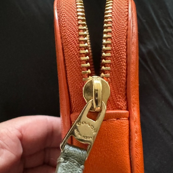 Limited Edition • COACH Jack-O-Lantern Coin Purse!🎃🧡 - Picture 6 of 15